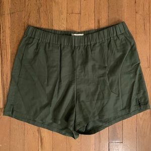 Madewell army green flowy shorts